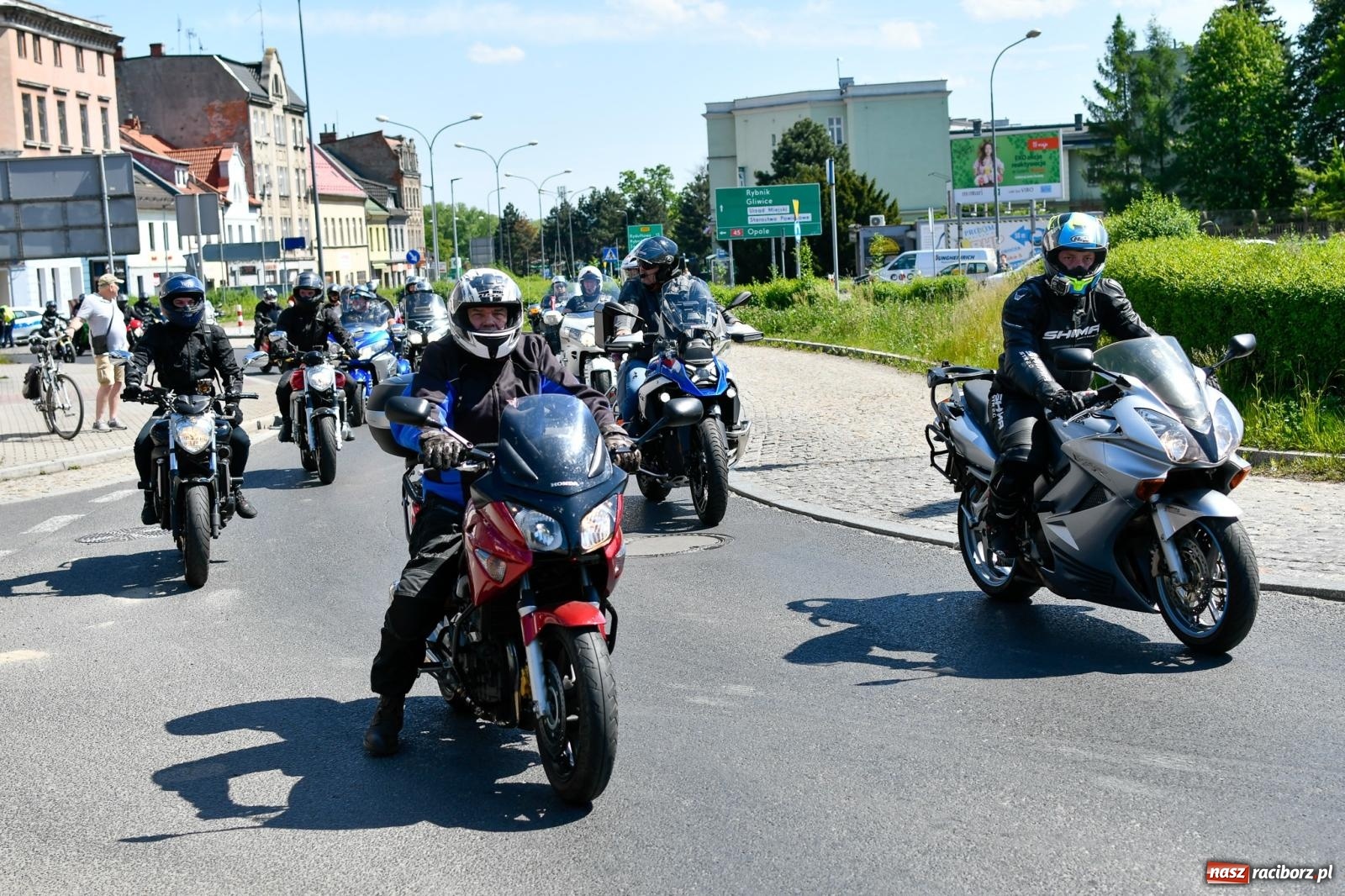 Zdjęcie w galerii na portalu naszraciborz.pl: Raciborska inauguracja sezonu motocyklowego [FOTO i WIDEO] wiadomości z regionu