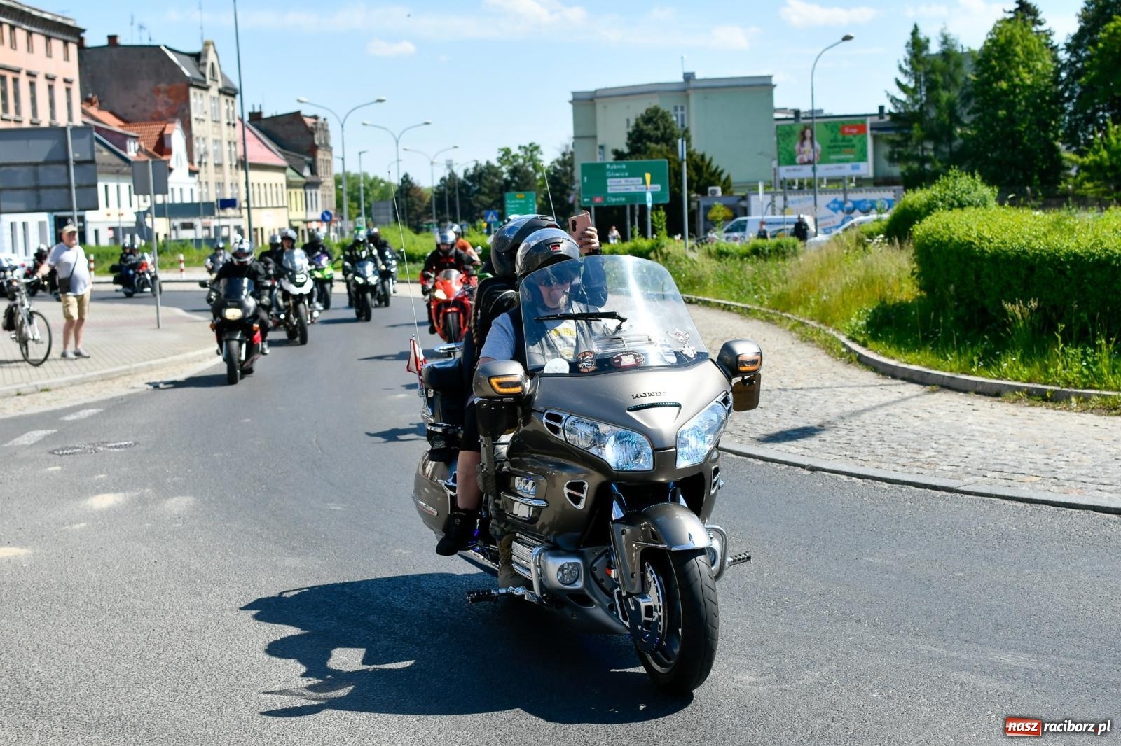 Zdjęcie w galerii na portalu naszraciborz.pl: Raciborska inauguracja sezonu motocyklowego [FOTO i WIDEO] wiadomości z regionu