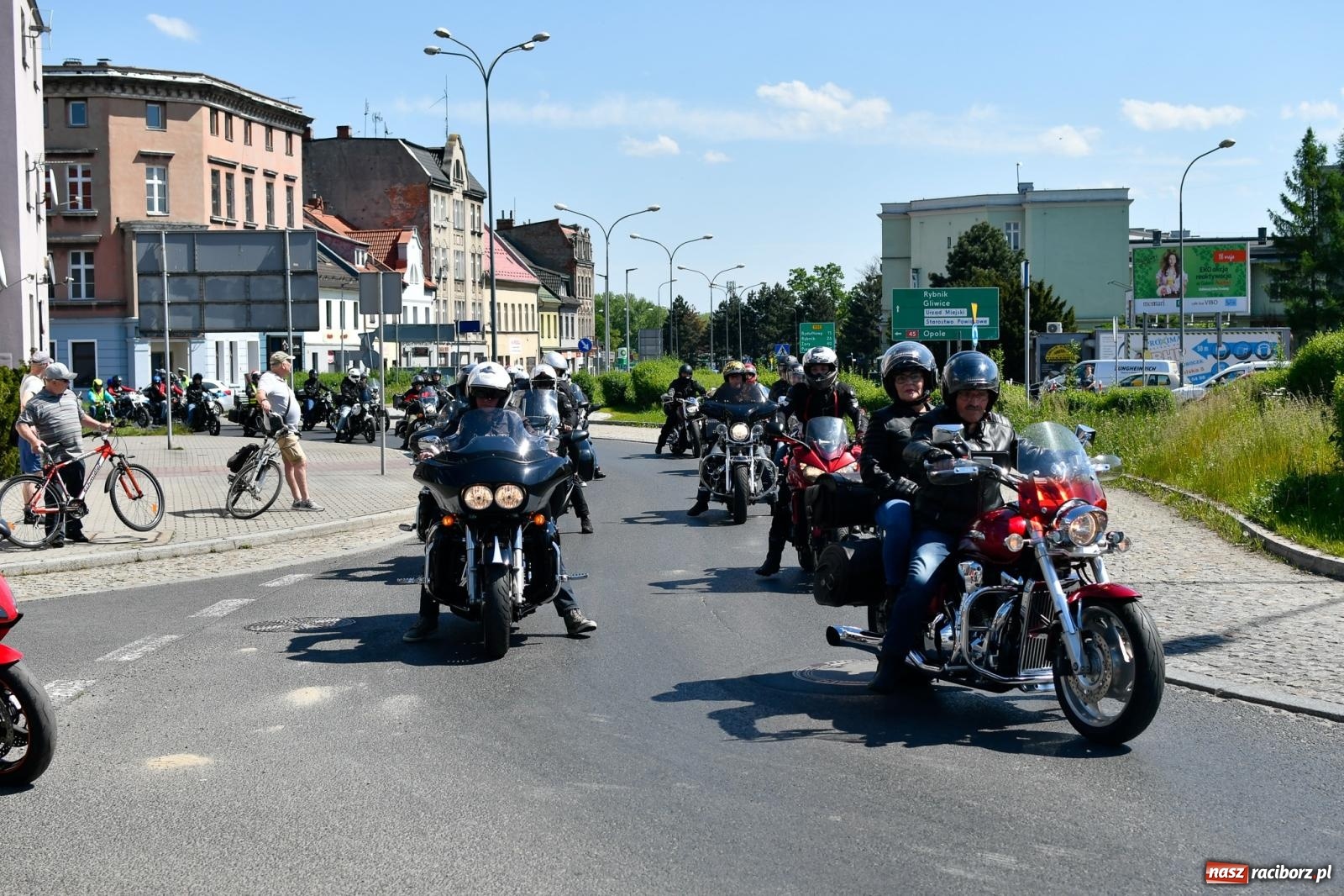 Zdjęcie w galerii na portalu naszraciborz.pl: Raciborska inauguracja sezonu motocyklowego [FOTO i WIDEO] wiadomości z regionu