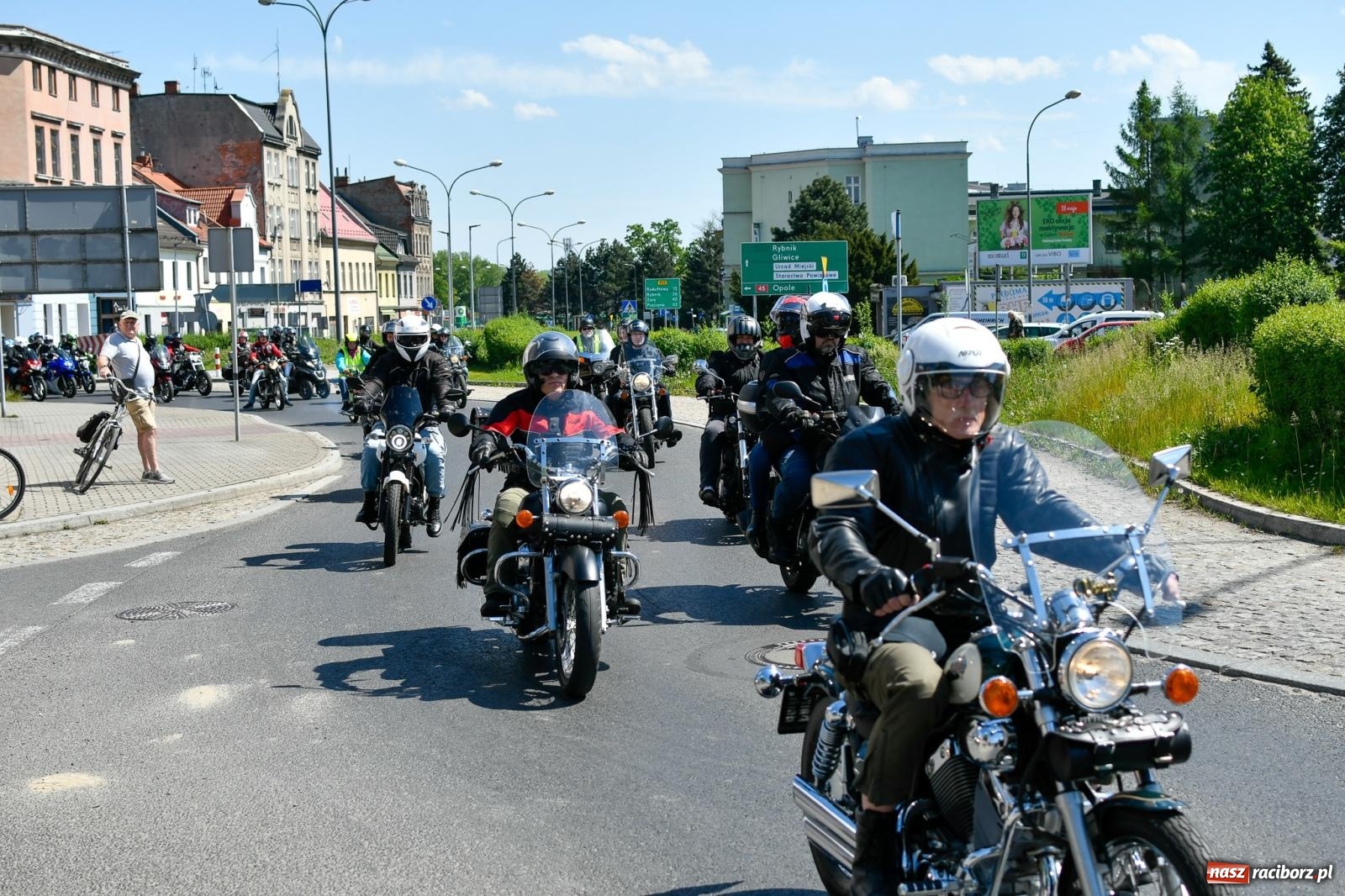 Zdjęcie w galerii na portalu naszraciborz.pl: Raciborska inauguracja sezonu motocyklowego [FOTO i WIDEO] wiadomości z regionu
