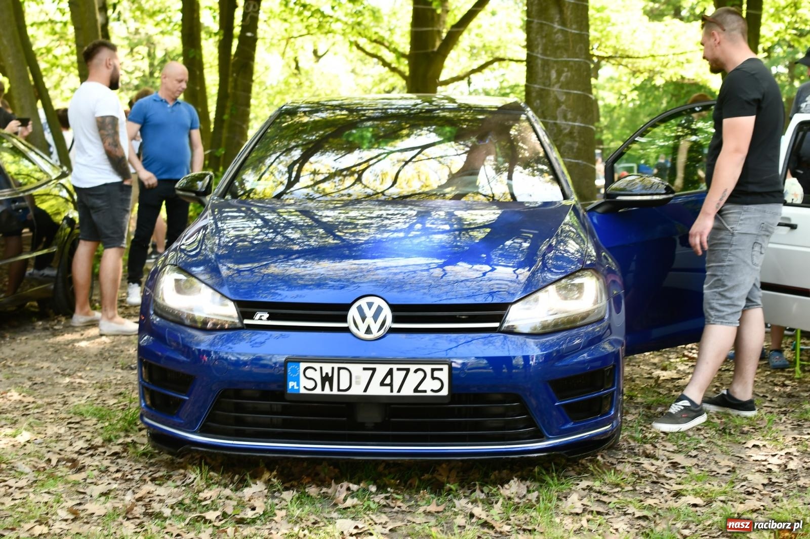 Zdjęcie w galerii na portalu naszraciborz.pl: Tuningowane wozy na Magicznej Plaży w Bukowie [FOTO i WIDEO] wiadomości z regionu