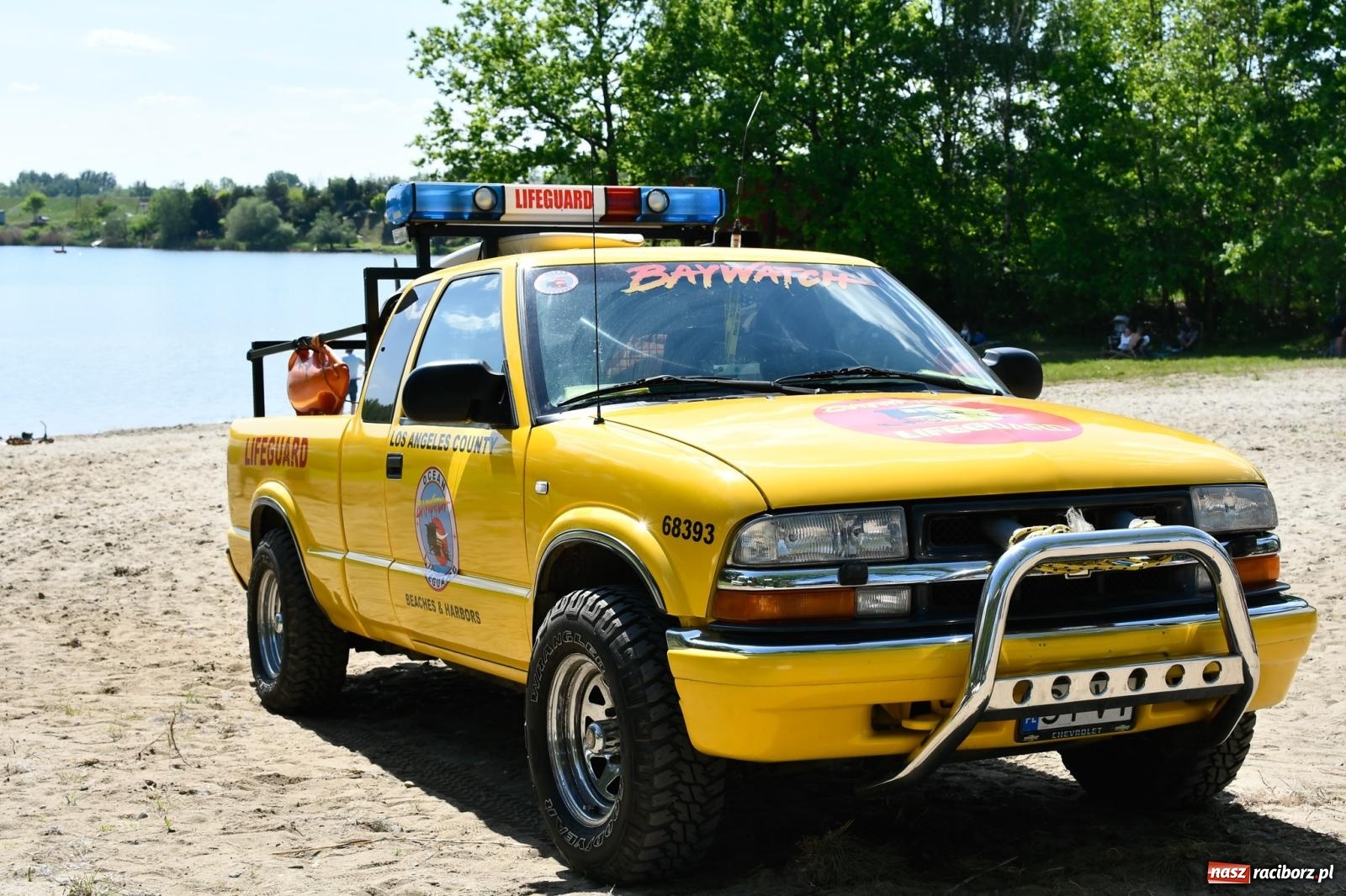 Zdjęcie w galerii na portalu naszraciborz.pl: Tuningowane wozy na Magicznej Plaży w Bukowie [FOTO i WIDEO] wiadomości z regionu