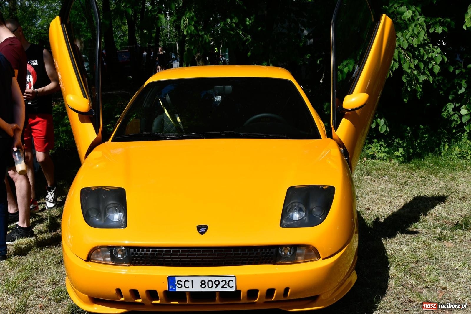 Zdjęcie w galerii na portalu naszraciborz.pl: Tuningowane wozy na Magicznej Plaży w Bukowie [FOTO i WIDEO] wiadomości z regionu