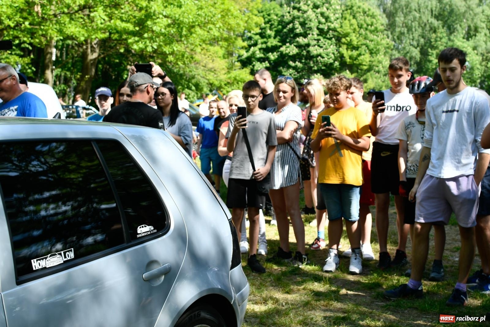 Zdjęcie w galerii na portalu naszraciborz.pl: Tuningowane wozy na Magicznej Plaży w Bukowie [FOTO i WIDEO] wiadomości z regionu