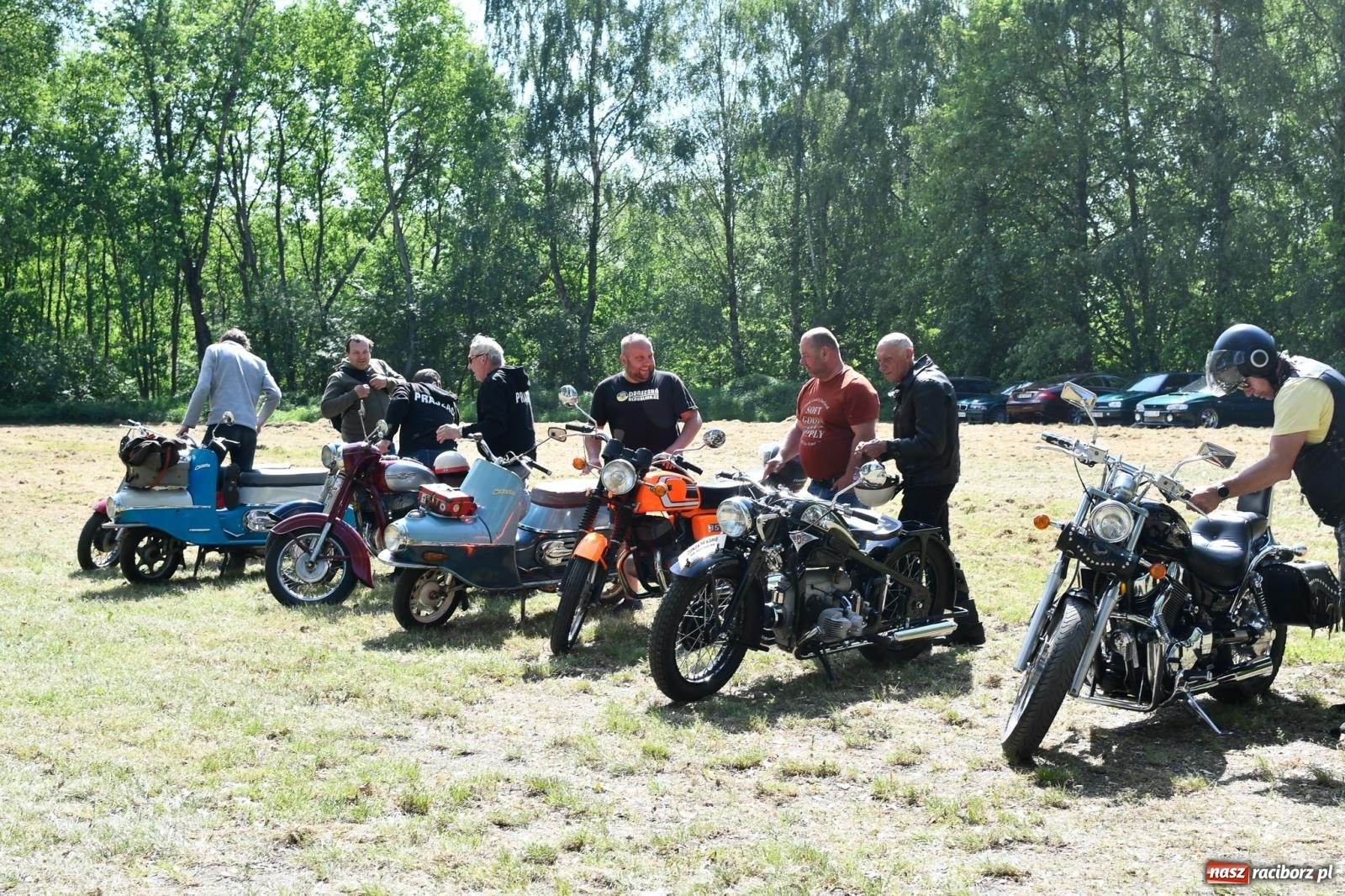 Zdjęcie w galerii na portalu naszraciborz.pl: Tuningowane wozy na Magicznej Plaży w Bukowie [FOTO i WIDEO] wiadomości z regionu