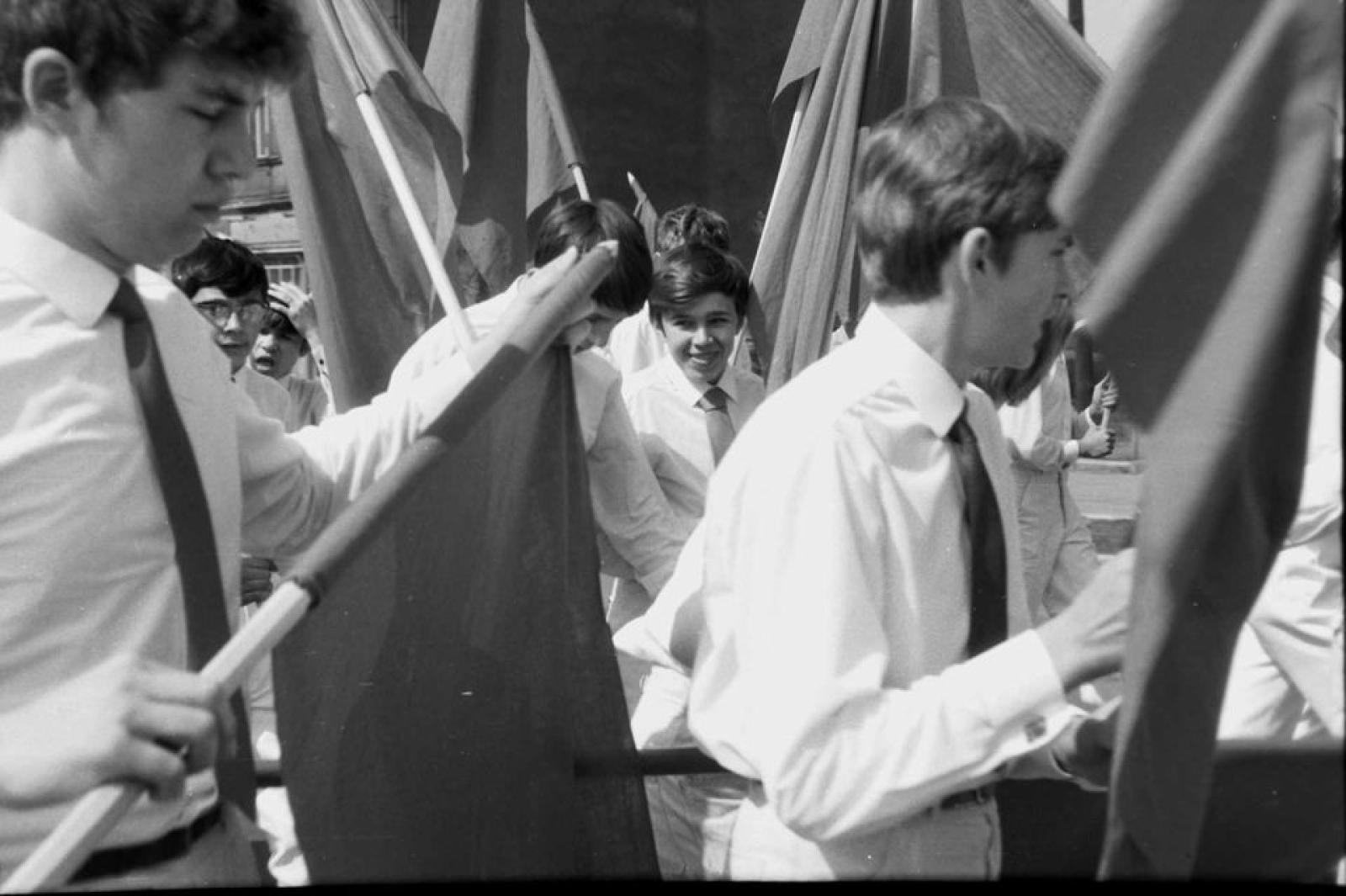 Zdjęcie w galerii na portalu naszraciborz.pl: 1 maja 1974 roku w Raciborzu. Poznajecie te osoby? wiadomości z regionu