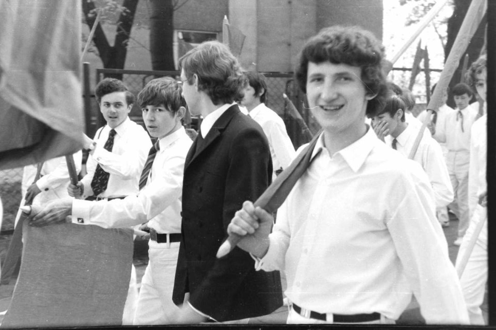 Zdjęcie w galerii na portalu naszraciborz.pl: 1 maja 1974 roku w Raciborzu. Poznajecie te osoby? wiadomości z regionu