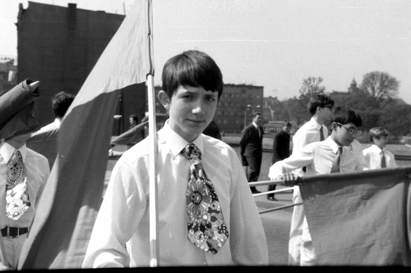 Zdjęcie w galerii na portalu naszraciborz.pl: 1 maja 1974 roku w Raciborzu. Poznajecie te osoby? wiadomości z regionu