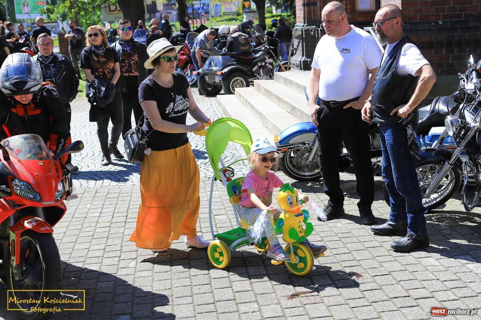 Zdjęcie w galerii na portalu naszraciborz.pl: Setki motocyklistów u św. Mikołaja. Inauguracja sezonu na bis! [FOTO i WIDEO] wiadomości z regionu