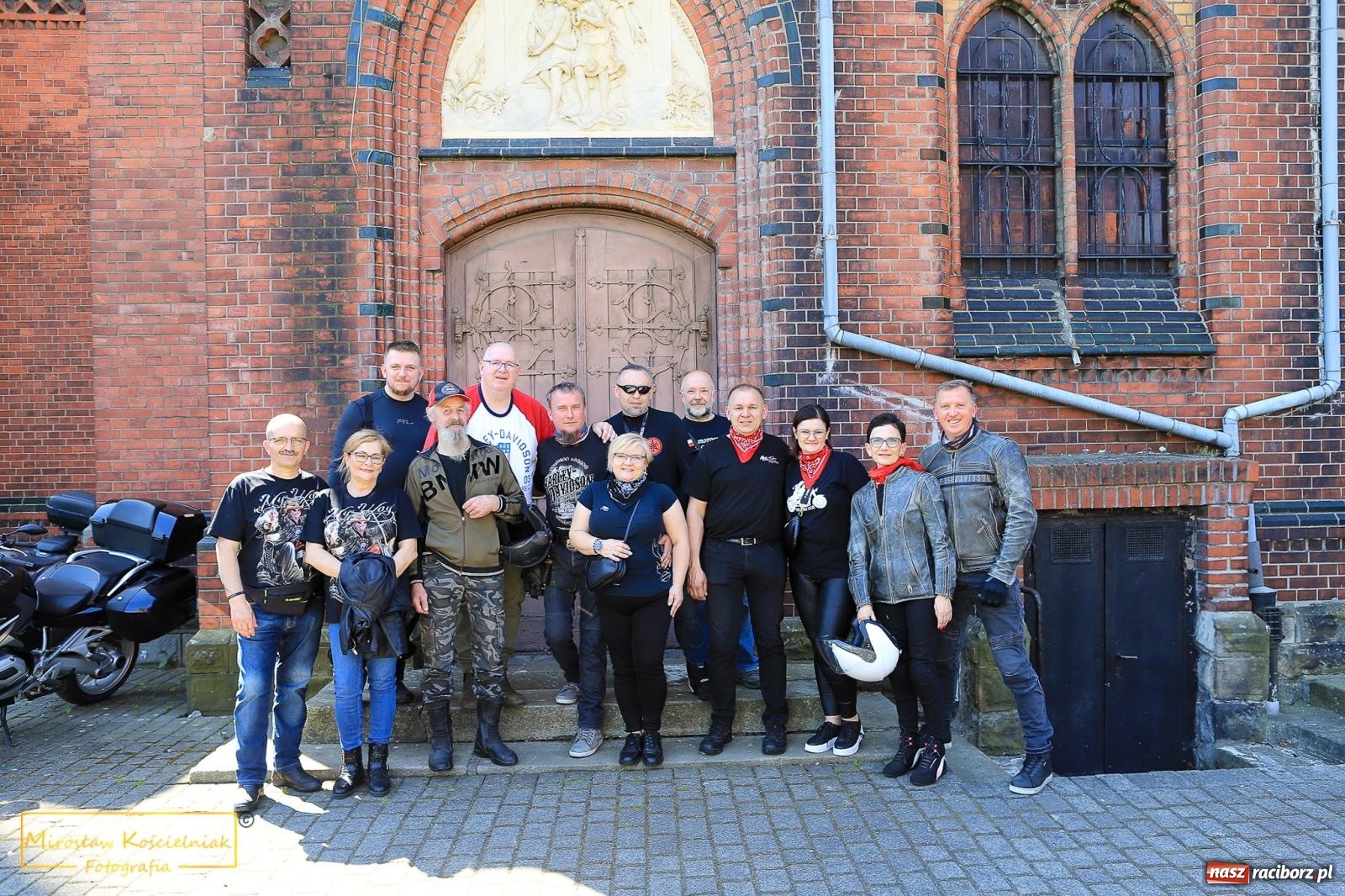 Zdjęcie w galerii na portalu naszraciborz.pl: Setki motocyklistów u św. Mikołaja. Inauguracja sezonu na bis! [FOTO i WIDEO] wiadomości z regionu