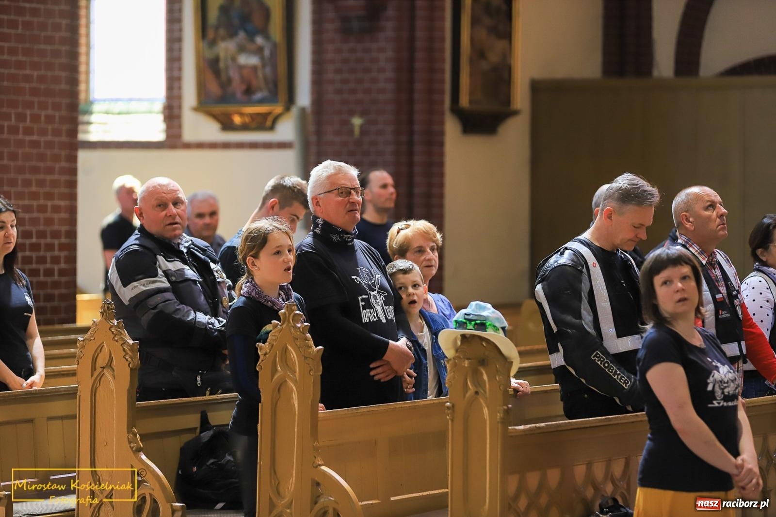 Zdjęcie w galerii na portalu naszraciborz.pl: Setki motocyklistów u św. Mikołaja. Inauguracja sezonu na bis! [FOTO i WIDEO] wiadomości z regionu