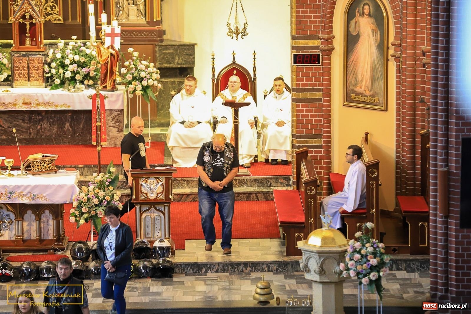 Zdjęcie w galerii na portalu naszraciborz.pl: Setki motocyklistów u św. Mikołaja. Inauguracja sezonu na bis! [FOTO i WIDEO] wiadomości z regionu