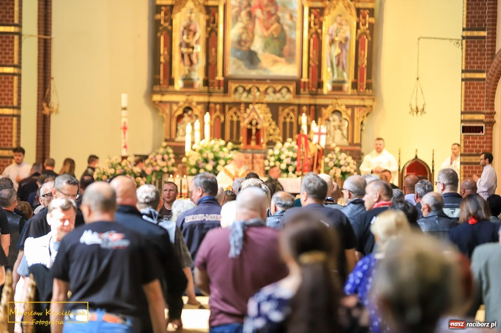 Zdjęcie w galerii na portalu naszraciborz.pl: Setki motocyklistów u św. Mikołaja. Inauguracja sezonu na bis! [FOTO i WIDEO] wiadomości z regionu