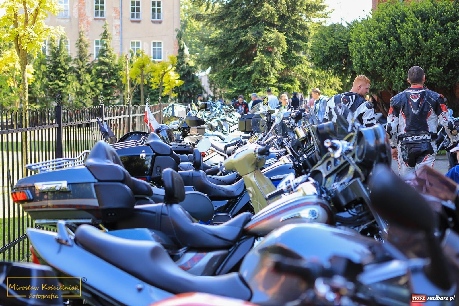 Zdjęcie w galerii na portalu naszraciborz.pl: Setki motocyklistów u św. Mikołaja. Inauguracja sezonu na bis! [FOTO i WIDEO] wiadomości z regionu