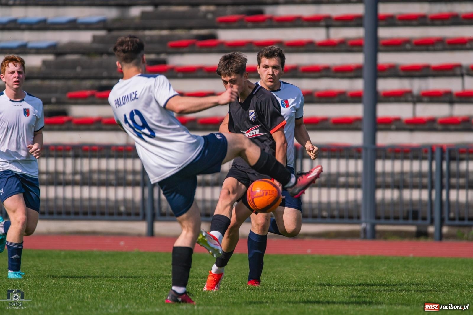 Zdjęcie w galerii na portalu naszraciborz.pl: Choć wiceliderowi się postawili, to punktów nie zdobyli [FOTO] wiadomości z regionu
