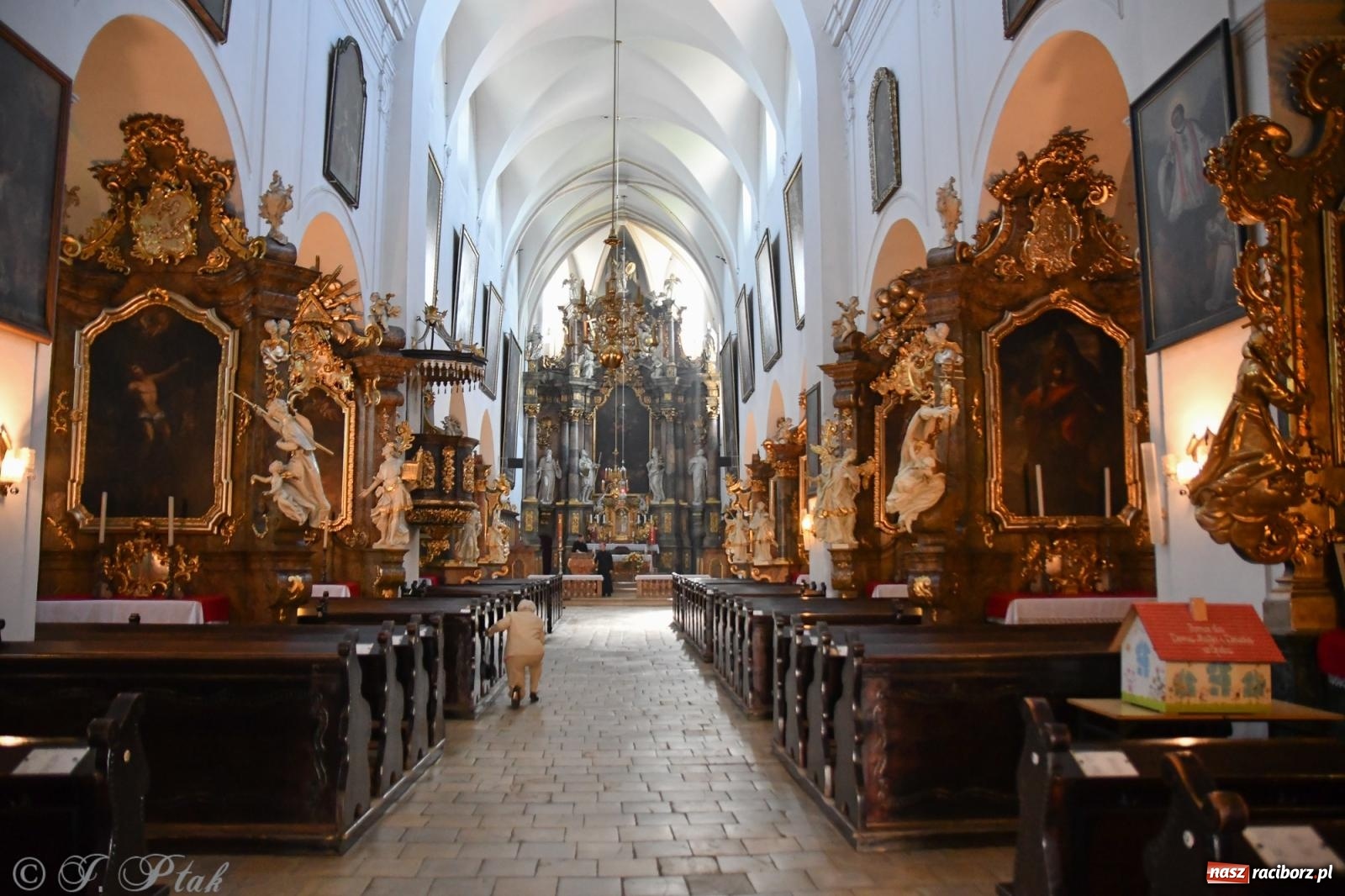Zdjęcie w galerii na portalu naszraciborz.pl: Diecezjalne Święto Rodziny i XII Jarmark Cysterski w Jemielnicy wiadomości z regionu