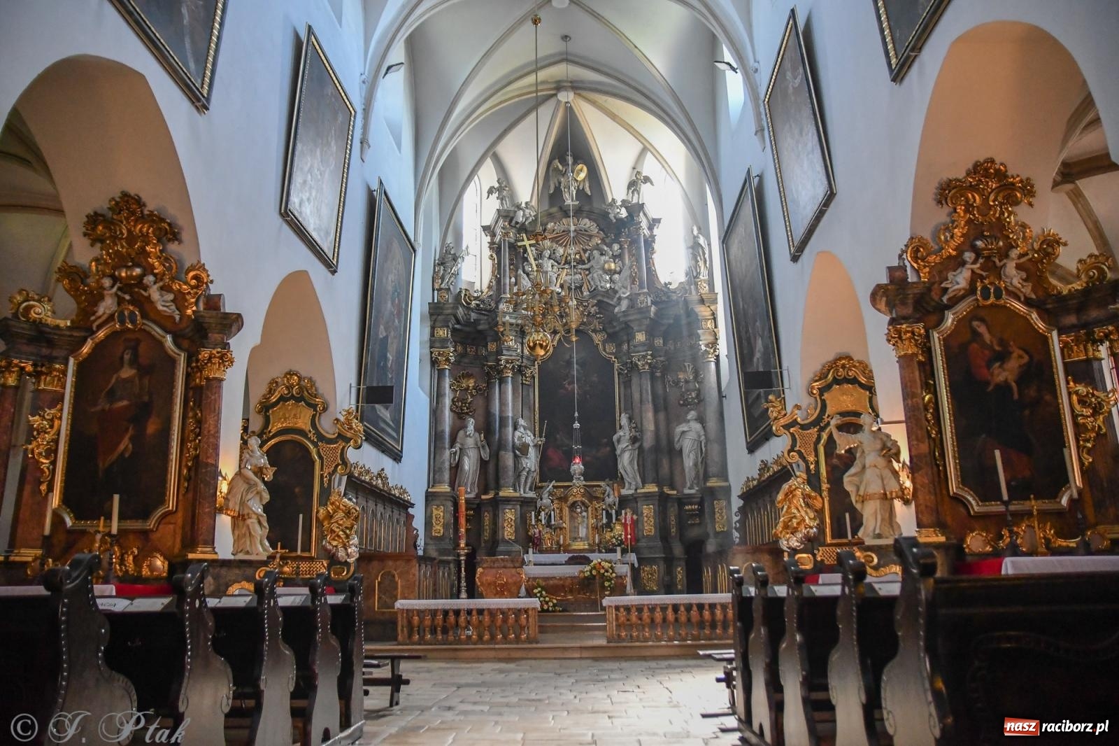 Zdjęcie w galerii na portalu naszraciborz.pl: Diecezjalne Święto Rodziny i XII Jarmark Cysterski w Jemielnicy wiadomości z regionu