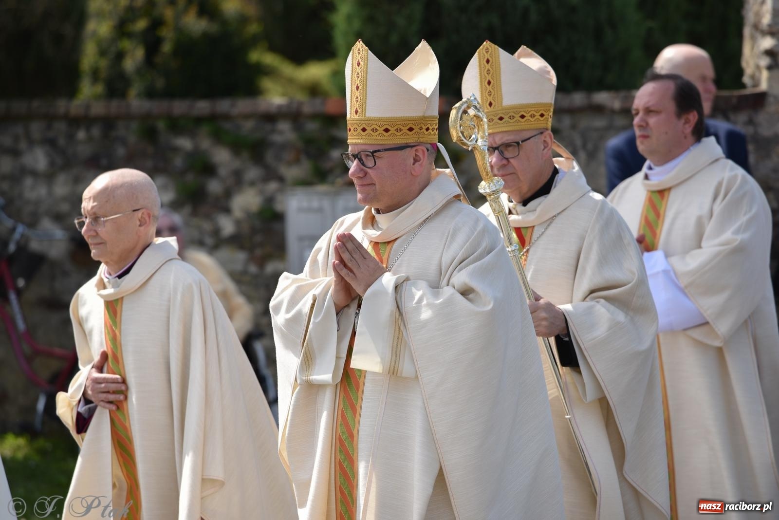 Zdjęcie w galerii na portalu naszraciborz.pl: Diecezjalne Święto Rodziny i XII Jarmark Cysterski w Jemielnicy wiadomości z regionu