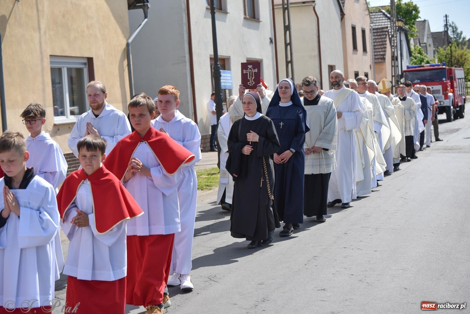 Zdjęcie w galerii na portalu naszraciborz.pl: Diecezjalne Święto Rodziny i XII Jarmark Cysterski w Jemielnicy wiadomości z regionu