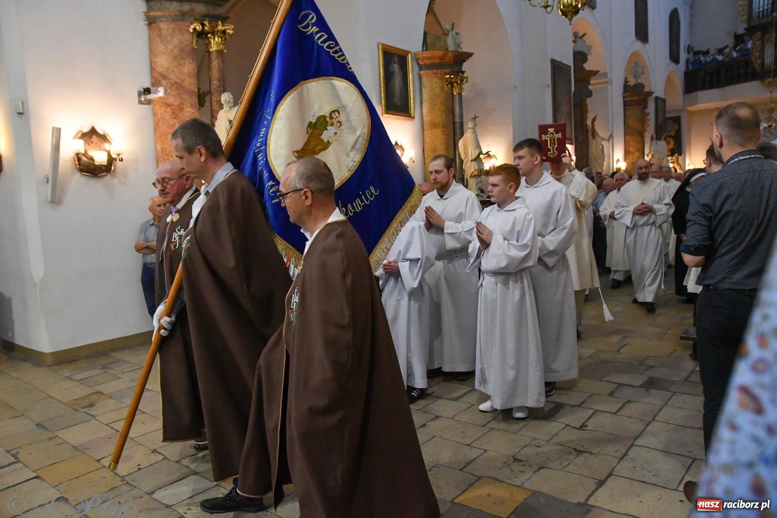 Zdjęcie w galerii na portalu naszraciborz.pl: Diecezjalne Święto Rodziny i XII Jarmark Cysterski w Jemielnicy wiadomości z regionu