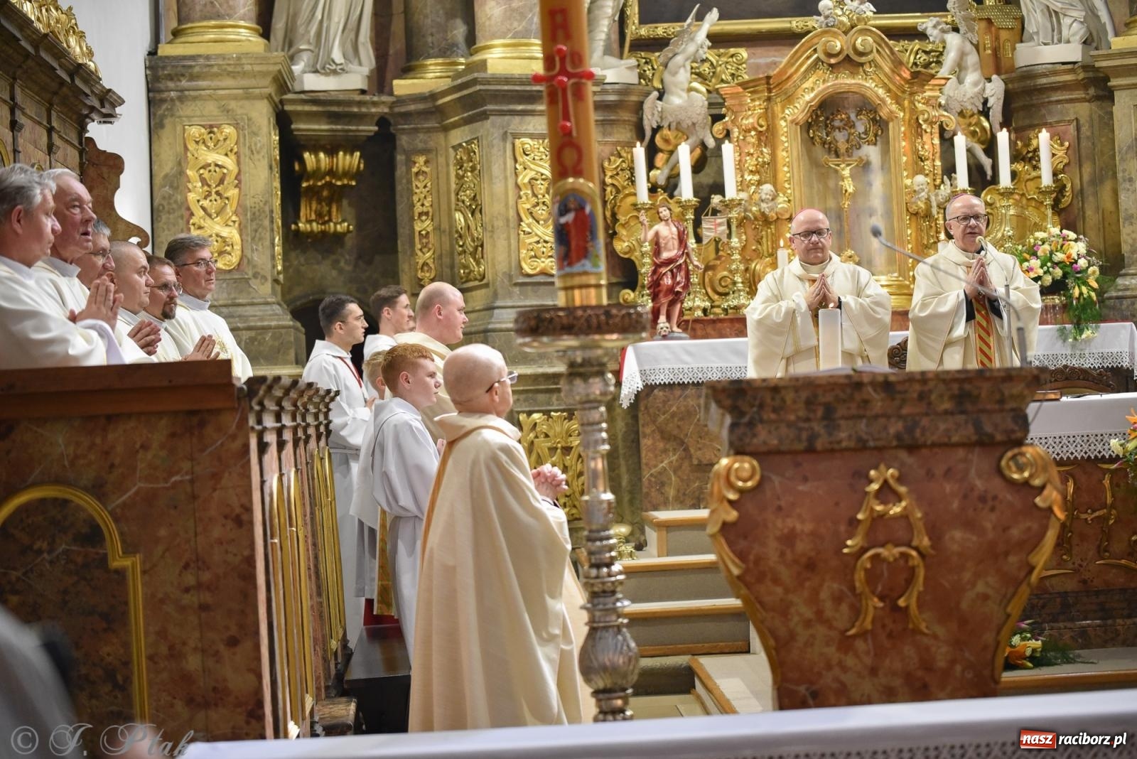 Zdjęcie w galerii na portalu naszraciborz.pl: Diecezjalne Święto Rodziny i XII Jarmark Cysterski w Jemielnicy wiadomości z regionu