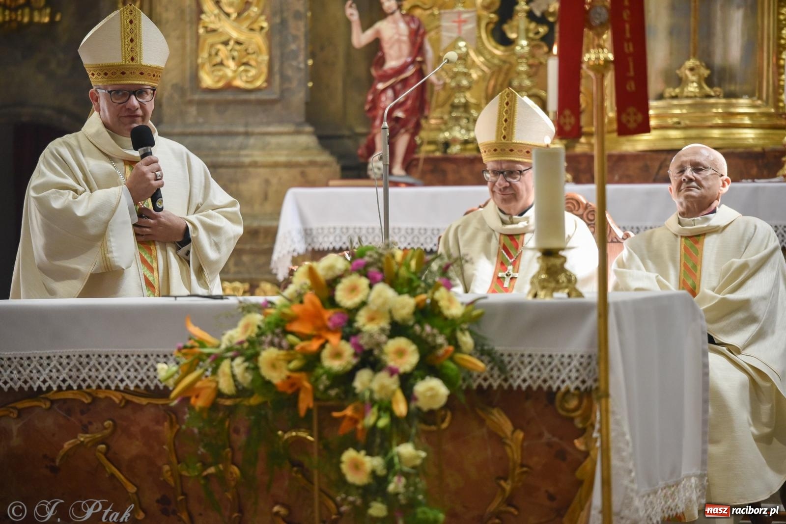 Zdjęcie w galerii na portalu naszraciborz.pl: Diecezjalne Święto Rodziny i XII Jarmark Cysterski w Jemielnicy wiadomości z regionu