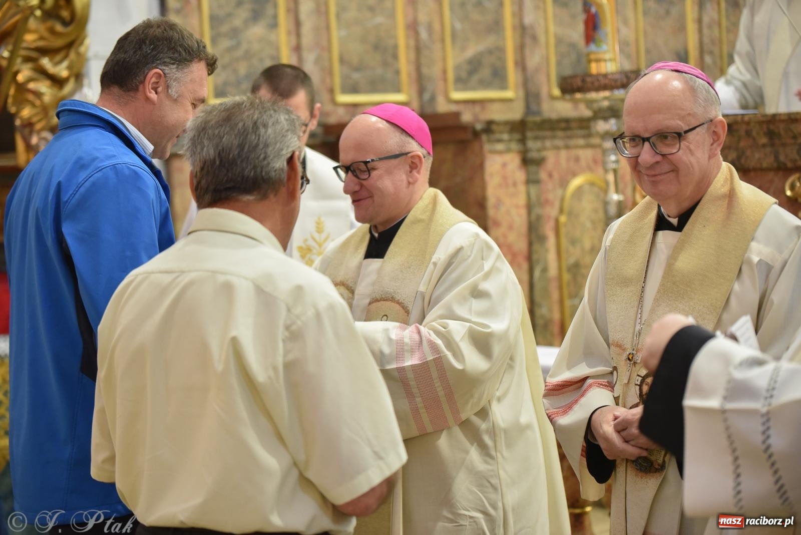 Zdjęcie w galerii na portalu naszraciborz.pl: Diecezjalne Święto Rodziny i XII Jarmark Cysterski w Jemielnicy wiadomości z regionu