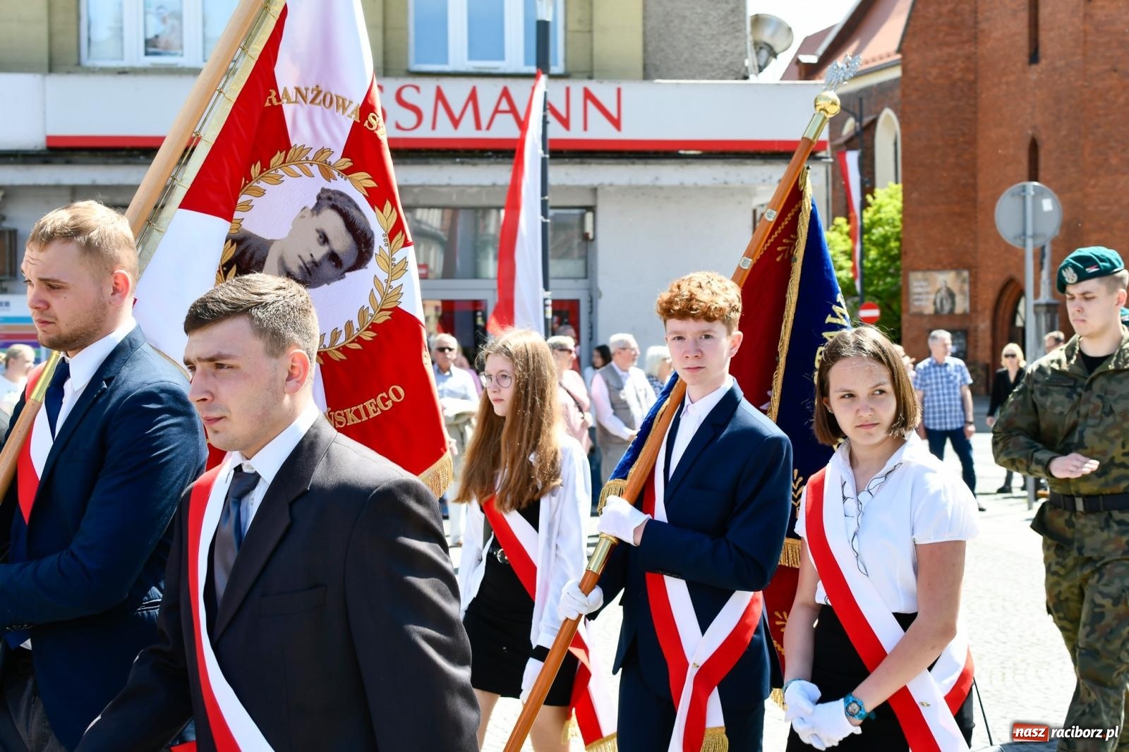 Zdjęcie w galerii na portalu naszraciborz.pl: Święto Narodowe Trzeciego Maja. Obchody w Raciborzu [FOTO i WIDEO] wiadomości z regionu