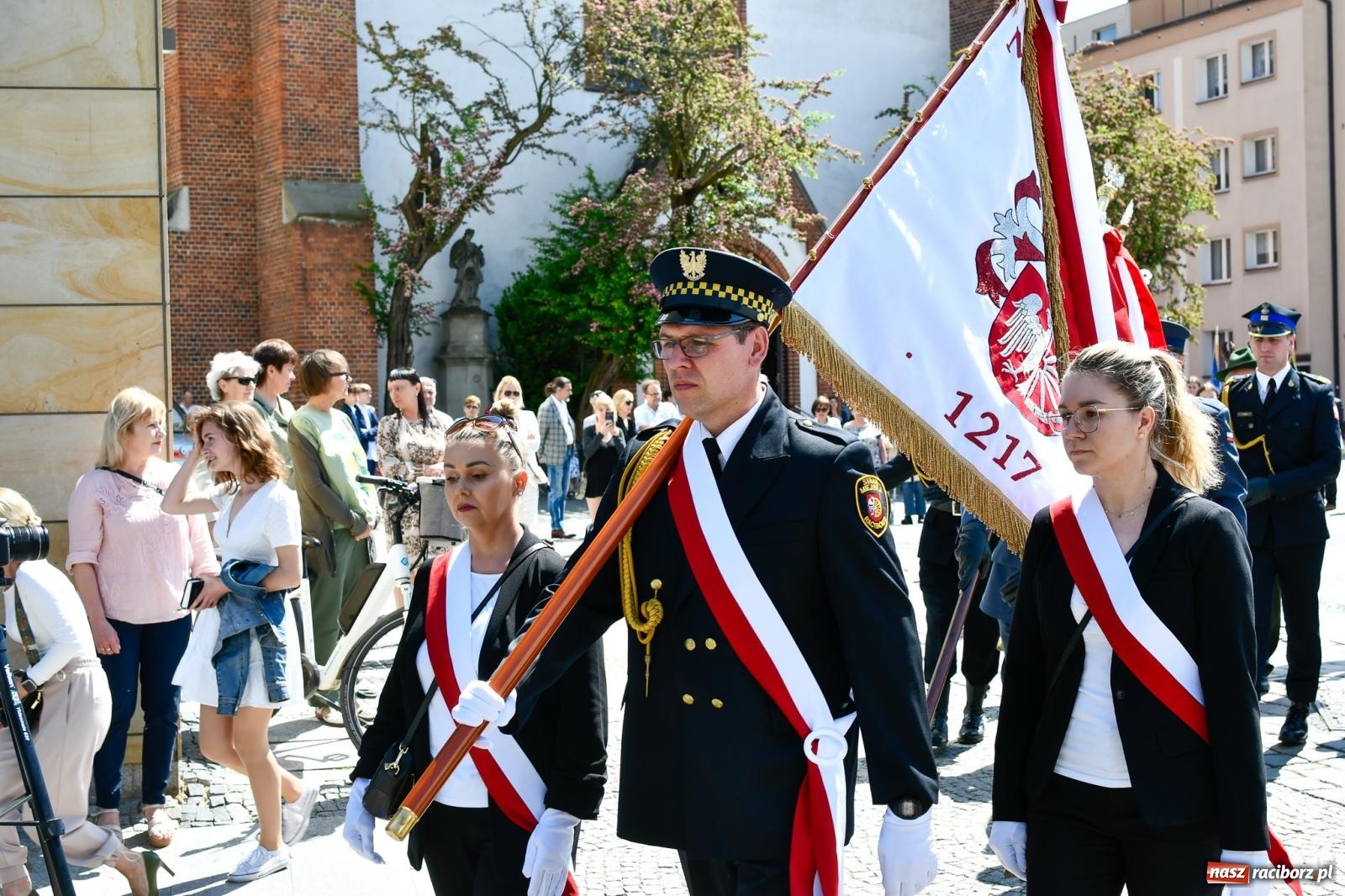 Zdjęcie w galerii na portalu naszraciborz.pl: Święto Narodowe Trzeciego Maja. Obchody w Raciborzu [FOTO i WIDEO] wiadomości z regionu