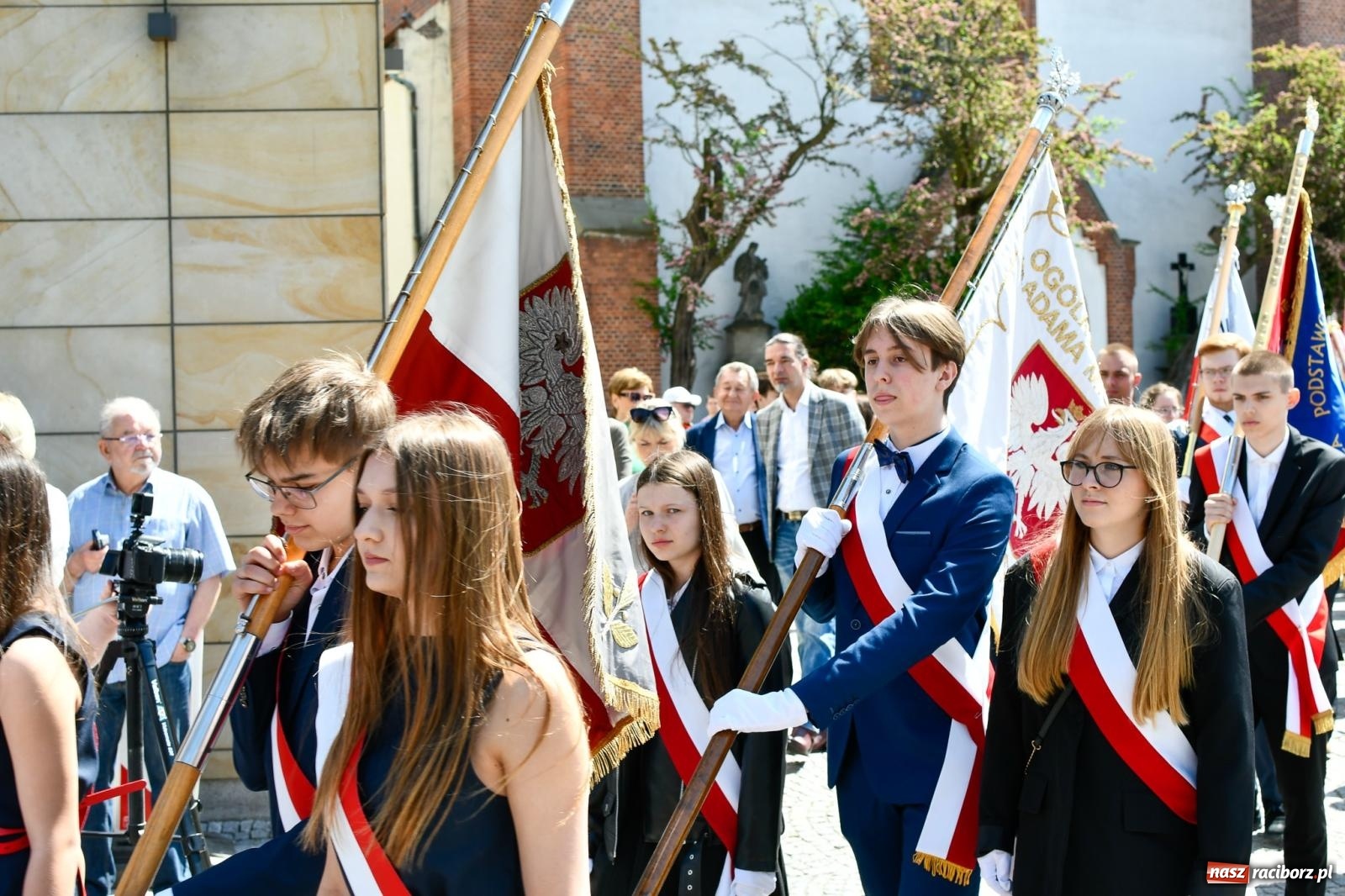 Zdjęcie w galerii na portalu naszraciborz.pl: Święto Narodowe Trzeciego Maja. Obchody w Raciborzu [FOTO i WIDEO] wiadomości z regionu