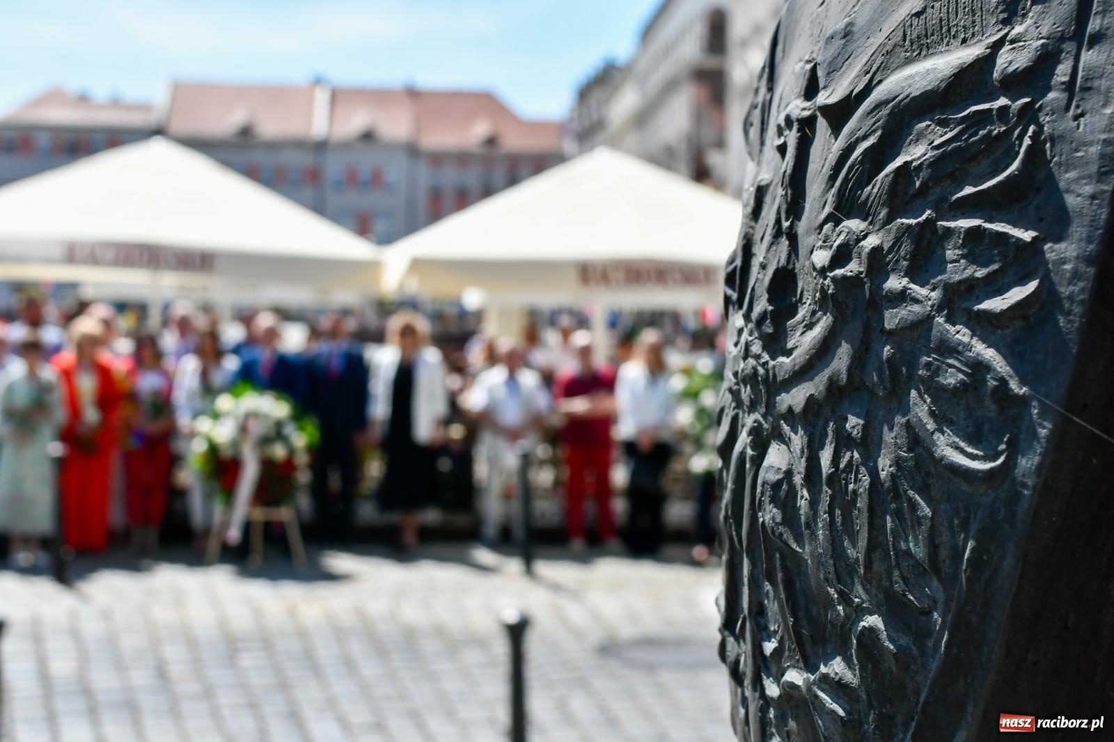 Zdjęcie w galerii na portalu naszraciborz.pl: Święto Narodowe Trzeciego Maja. Obchody w Raciborzu [FOTO i WIDEO] wiadomości z regionu