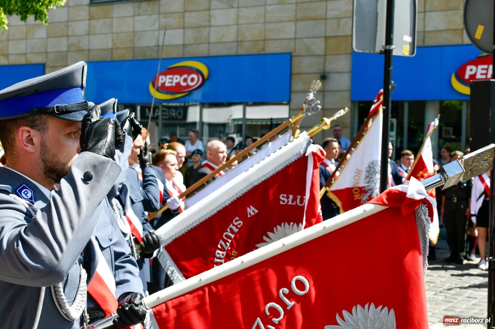 Zdjęcie w galerii na portalu naszraciborz.pl: Święto Narodowe Trzeciego Maja. Obchody w Raciborzu [FOTO i WIDEO] wiadomości z regionu