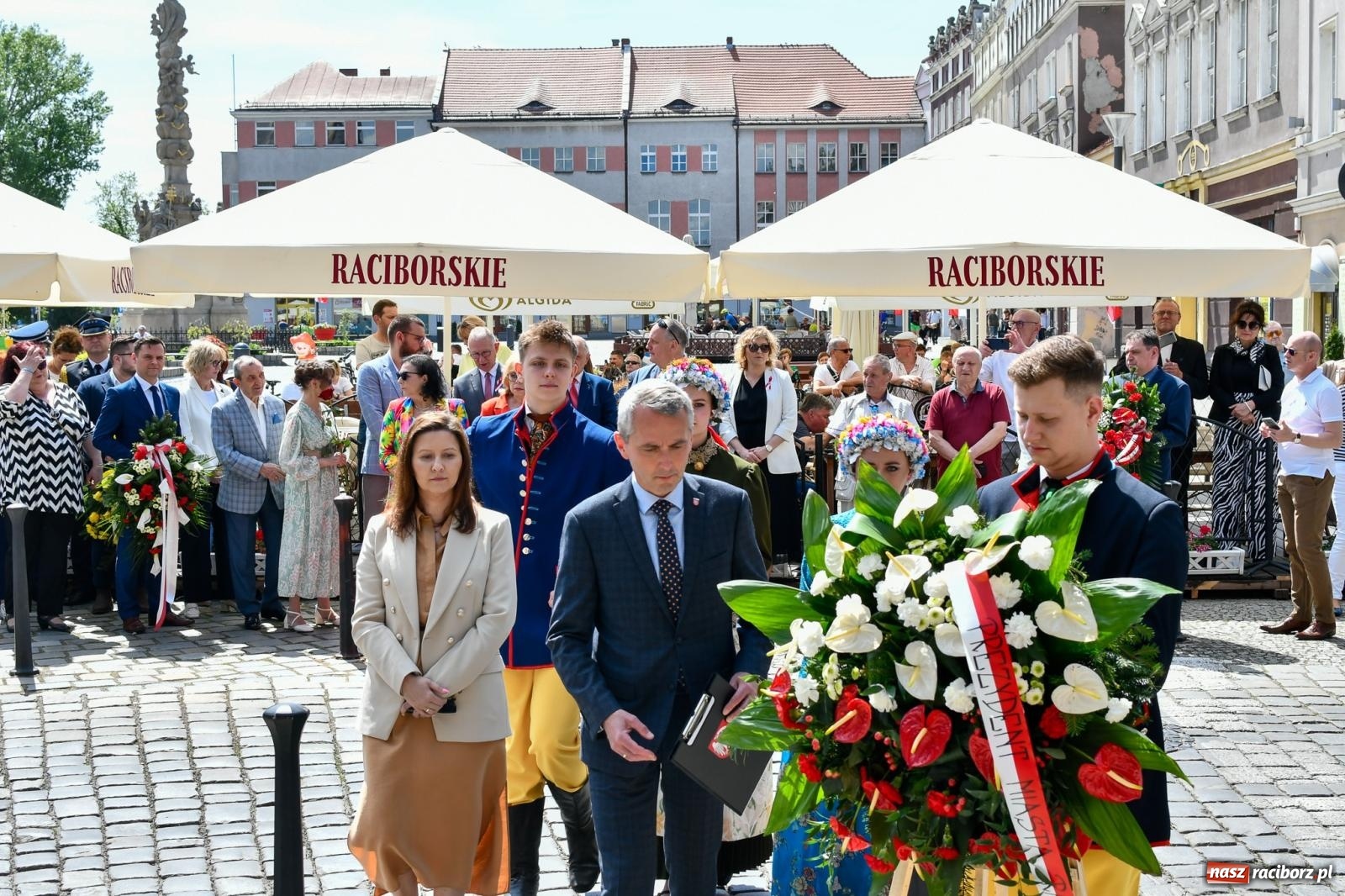 Zdjęcie w galerii na portalu naszraciborz.pl: Święto Narodowe Trzeciego Maja. Obchody w Raciborzu [FOTO i WIDEO] wiadomości z regionu