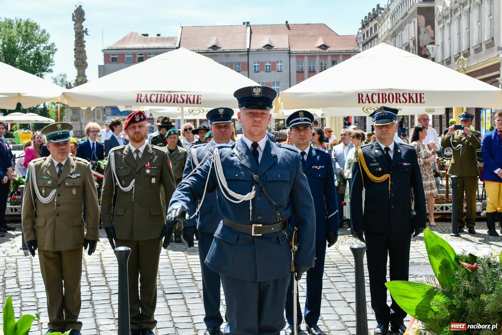 Zdjęcie w galerii na portalu naszraciborz.pl: Święto Narodowe Trzeciego Maja. Obchody w Raciborzu [FOTO i WIDEO] wiadomości z regionu