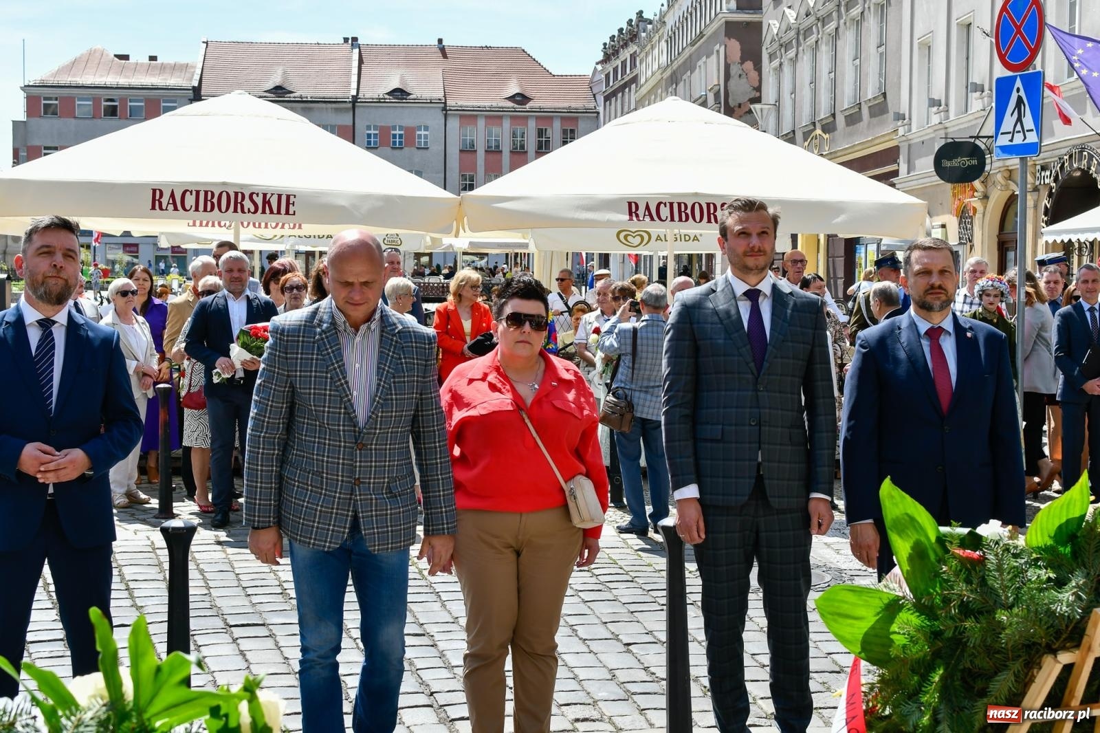 Zdjęcie w galerii na portalu naszraciborz.pl: Święto Narodowe Trzeciego Maja. Obchody w Raciborzu [FOTO i WIDEO] wiadomości z regionu