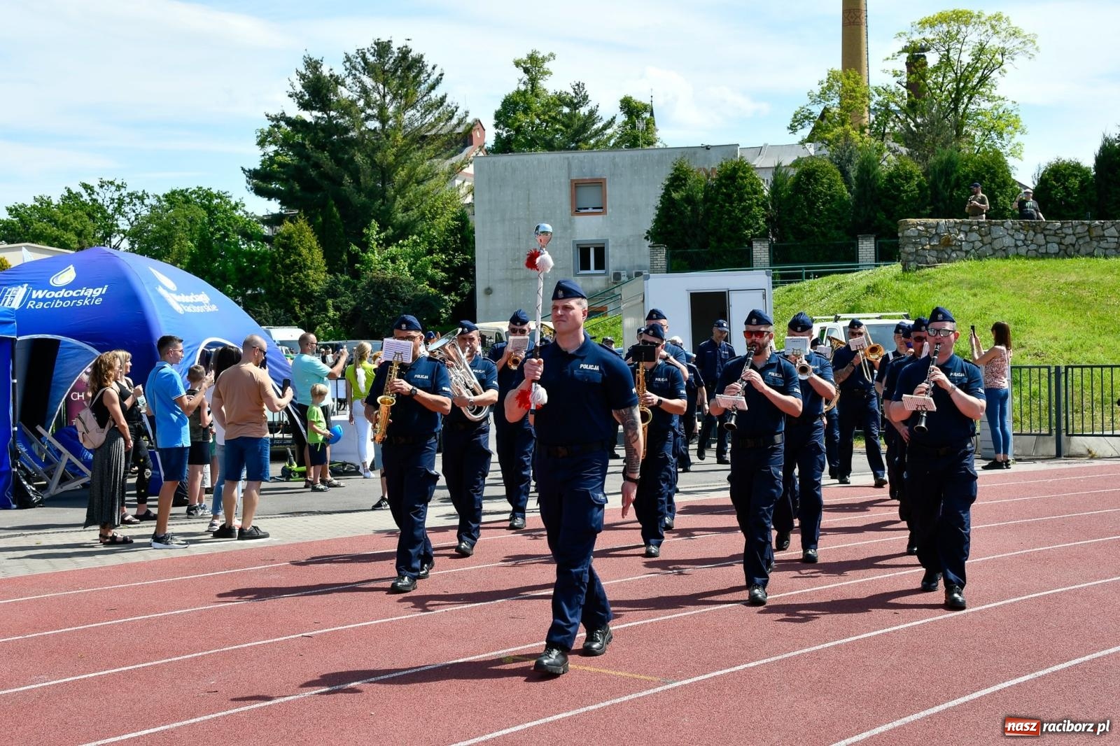 Zdjęcie w galerii na portalu naszraciborz.pl: Policyjna parada na I Memoriale im. asp. Michała Kędzierskiego [FOTO i WIDEO] wiadomości z regionu
