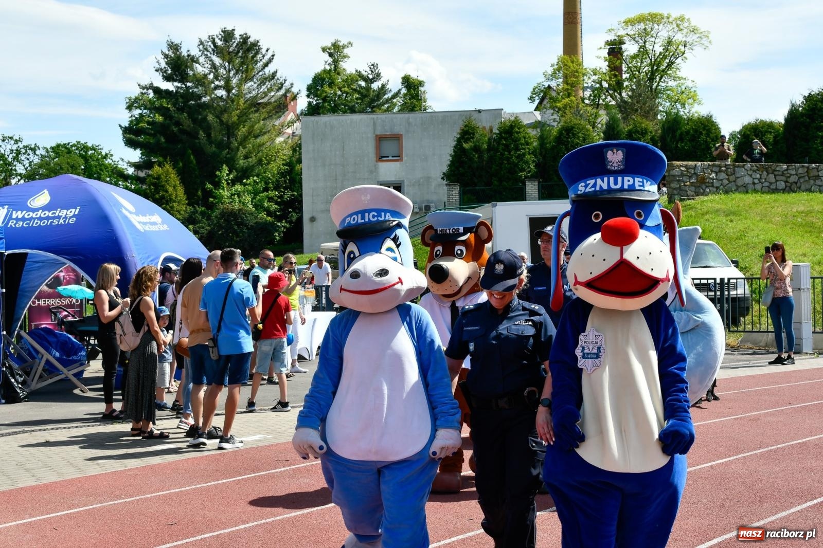 Zdjęcie w galerii na portalu naszraciborz.pl: Policyjna parada na I Memoriale im. asp. Michała Kędzierskiego [FOTO i WIDEO] wiadomości z regionu