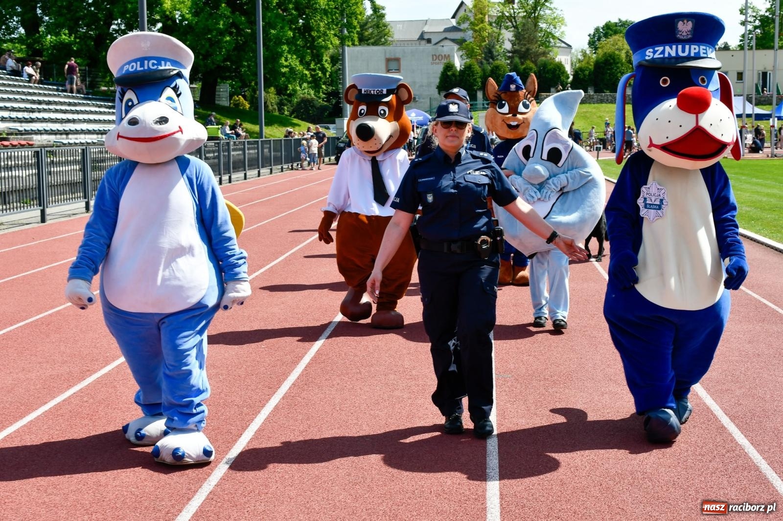 Zdjęcie w galerii na portalu naszraciborz.pl: Policyjna parada na I Memoriale im. asp. Michała Kędzierskiego [FOTO i WIDEO] wiadomości z regionu