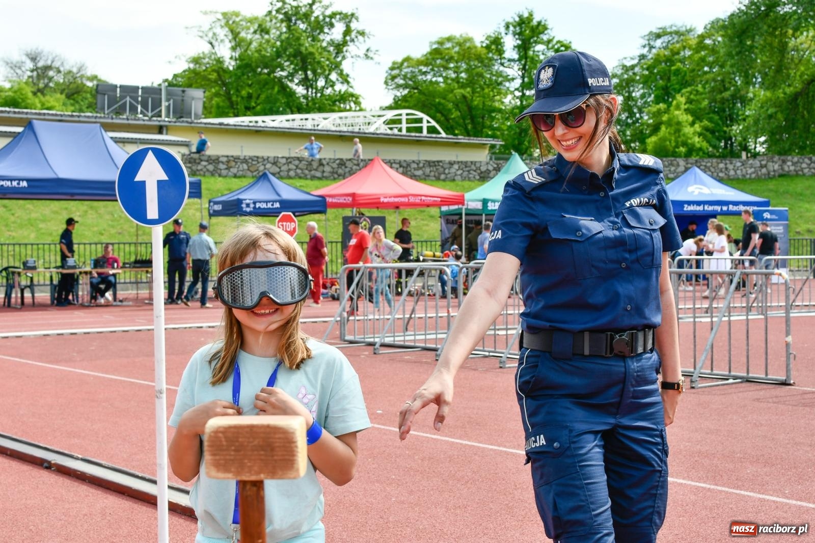 Zdjęcie w galerii na portalu naszraciborz.pl: Policyjna parada na I Memoriale im. asp. Michała Kędzierskiego [FOTO i WIDEO] wiadomości z regionu