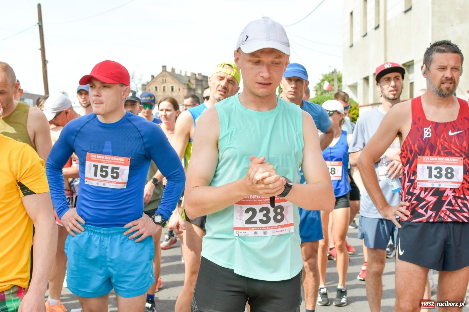 Zdjęcie w galerii na portalu naszraciborz.pl: Mateusz Mrówka wygrał XVI Bieg bez Granic [FOTO i WIDEO] wiadomości z regionu