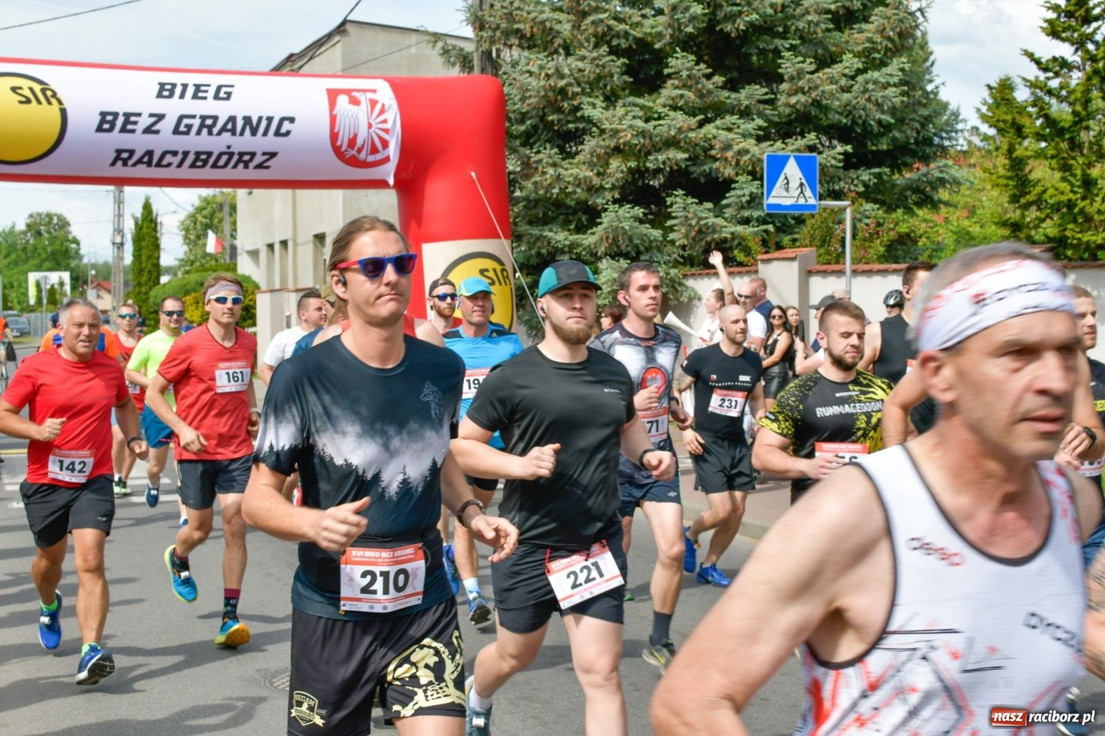 Zdjęcie w galerii na portalu naszraciborz.pl: Mateusz Mrówka wygrał XVI Bieg bez Granic [FOTO i WIDEO] wiadomości z regionu