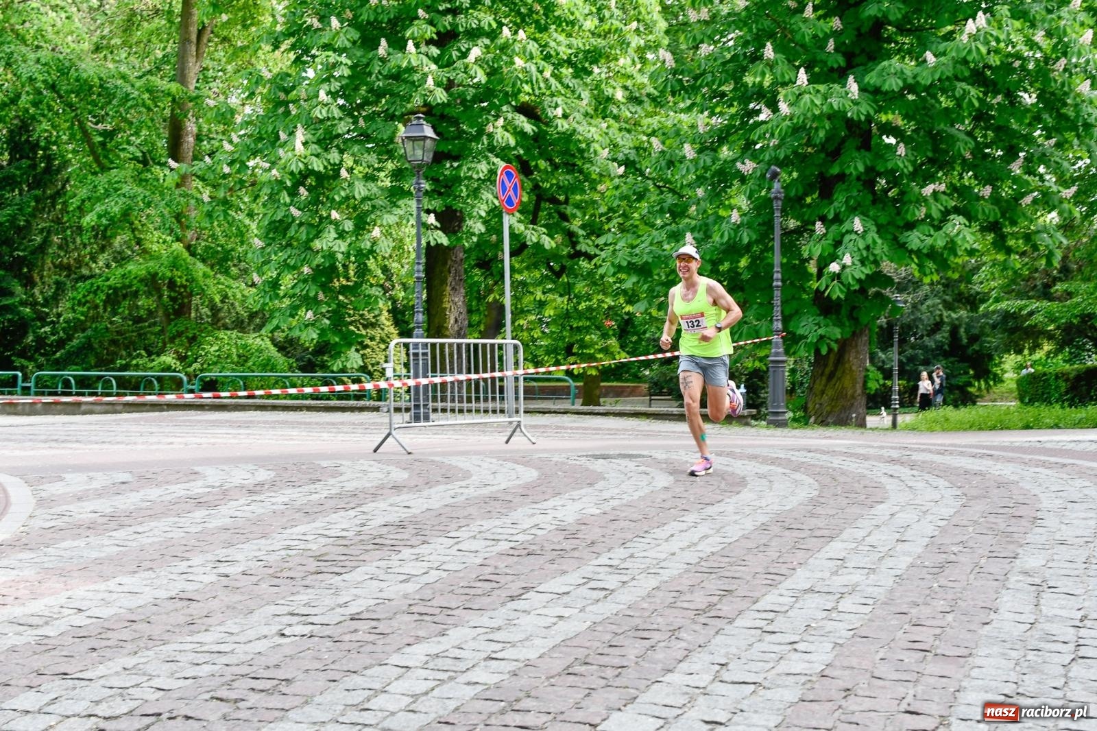 Zdjęcie w galerii na portalu naszraciborz.pl: Mateusz Mrówka wygrał XVI Bieg bez Granic [FOTO i WIDEO] wiadomości z regionu