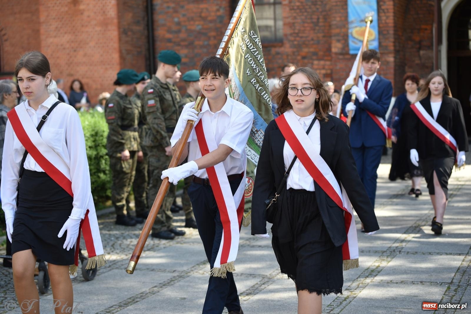 Zdjęcie w galerii na portalu naszraciborz.pl: Radosna patriotyczna majówka w Raciborzu [FOTO i WIDEO] wiadomości z regionu