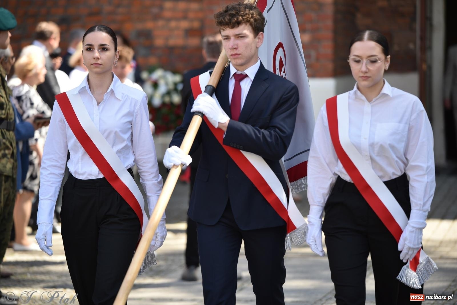Zdjęcie w galerii na portalu naszraciborz.pl: Radosna patriotyczna majówka w Raciborzu [FOTO i WIDEO] wiadomości z regionu