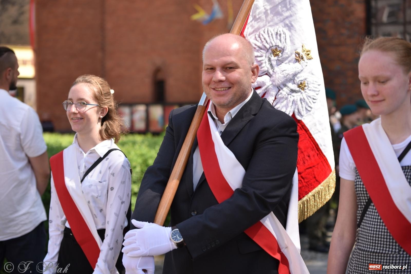 Zdjęcie w galerii na portalu naszraciborz.pl: Radosna patriotyczna majówka w Raciborzu [FOTO i WIDEO] wiadomości z regionu