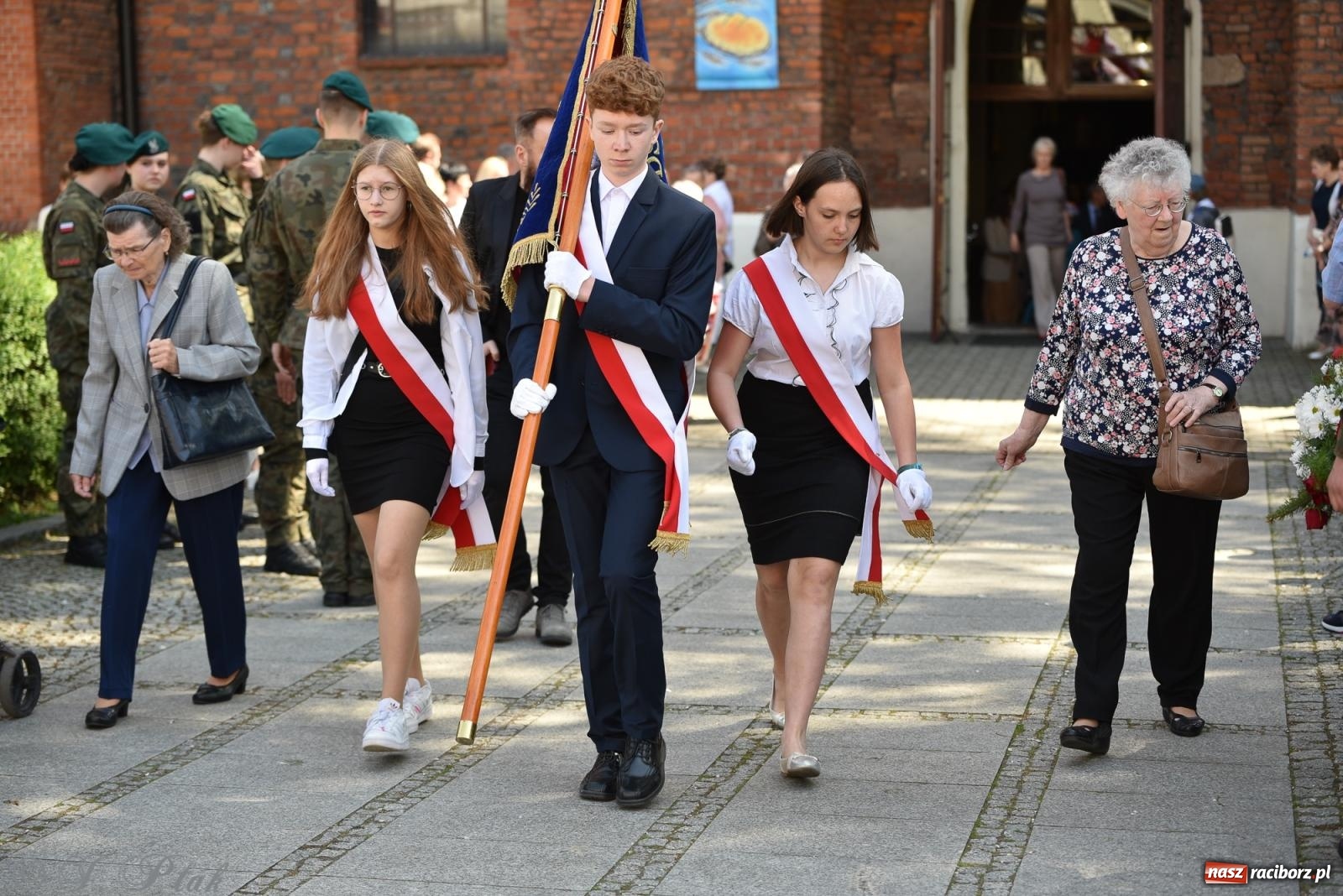 Zdjęcie w galerii na portalu naszraciborz.pl: Radosna patriotyczna majówka w Raciborzu [FOTO i WIDEO] wiadomości z regionu