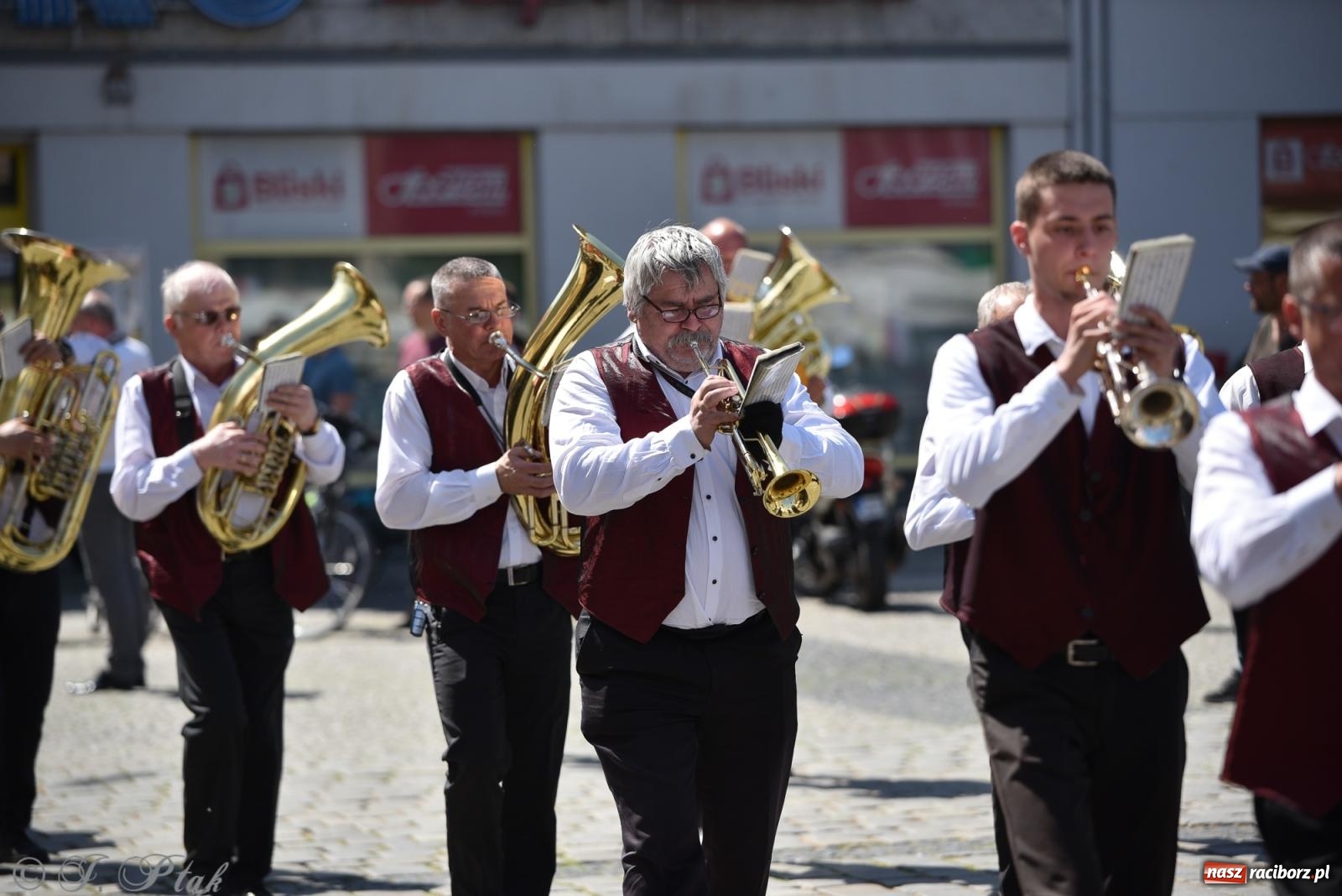 Zdjęcie w galerii na portalu naszraciborz.pl: Radosna patriotyczna majówka w Raciborzu [FOTO i WIDEO] wiadomości z regionu