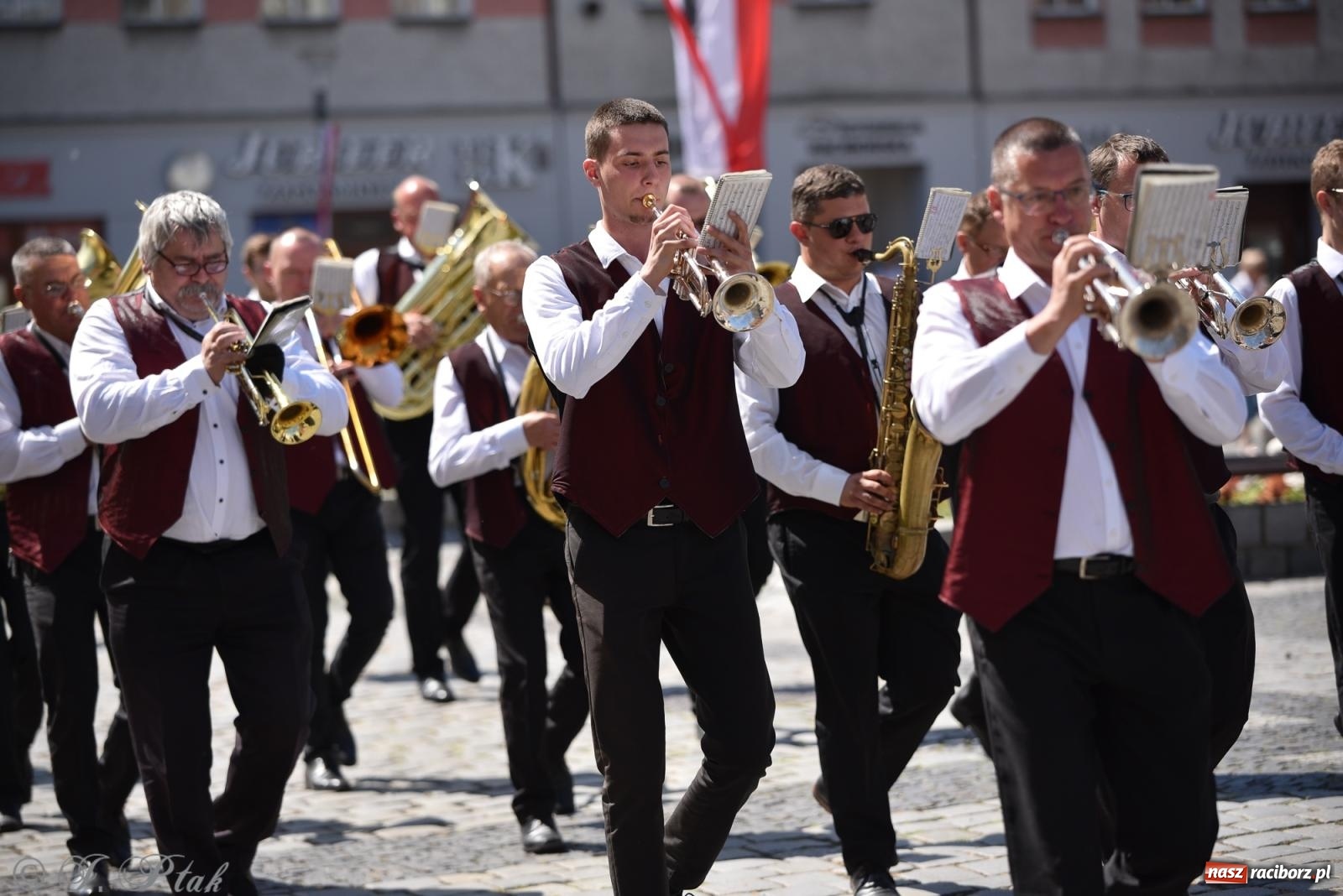 Zdjęcie w galerii na portalu naszraciborz.pl: Radosna patriotyczna majówka w Raciborzu [FOTO i WIDEO] wiadomości z regionu