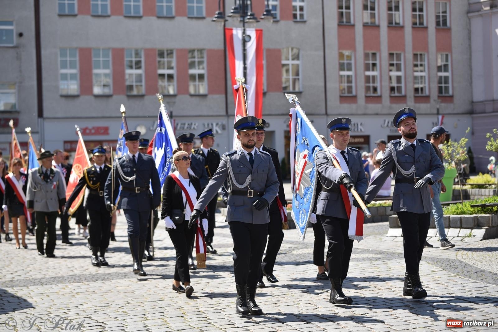 Zdjęcie w galerii na portalu naszraciborz.pl: Radosna patriotyczna majówka w Raciborzu [FOTO i WIDEO] wiadomości z regionu