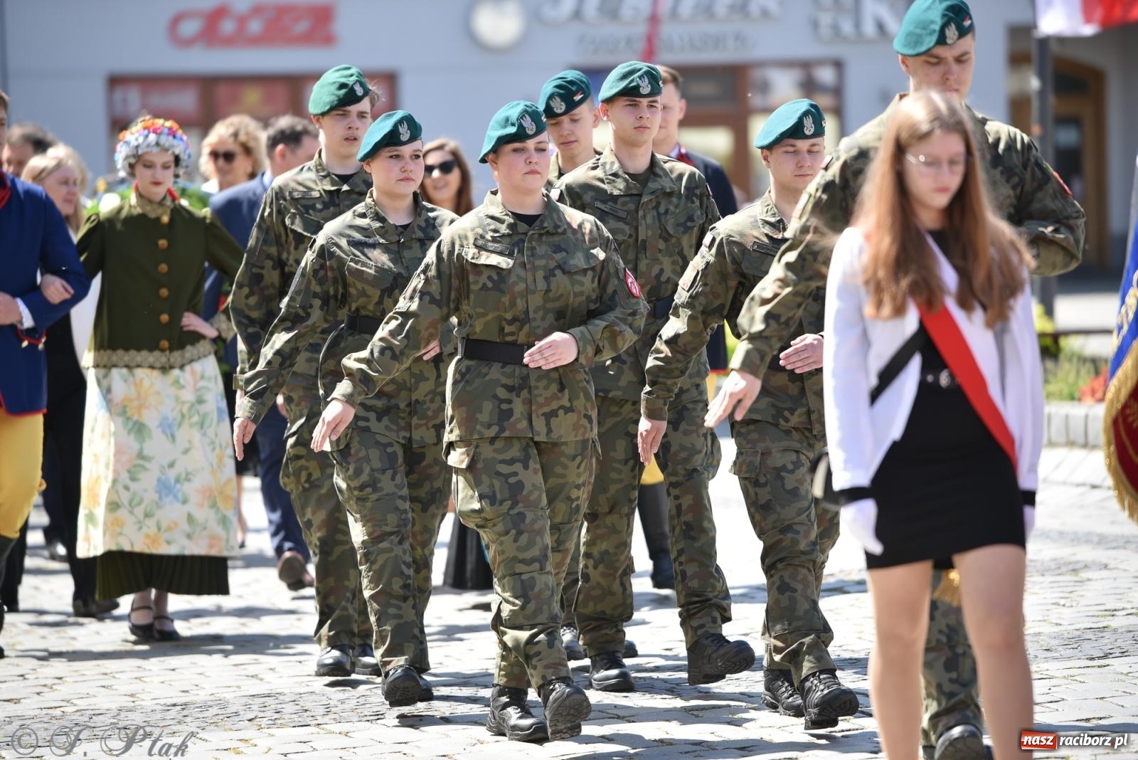 Zdjęcie w galerii na portalu naszraciborz.pl: Radosna patriotyczna majówka w Raciborzu [FOTO i WIDEO] wiadomości z regionu